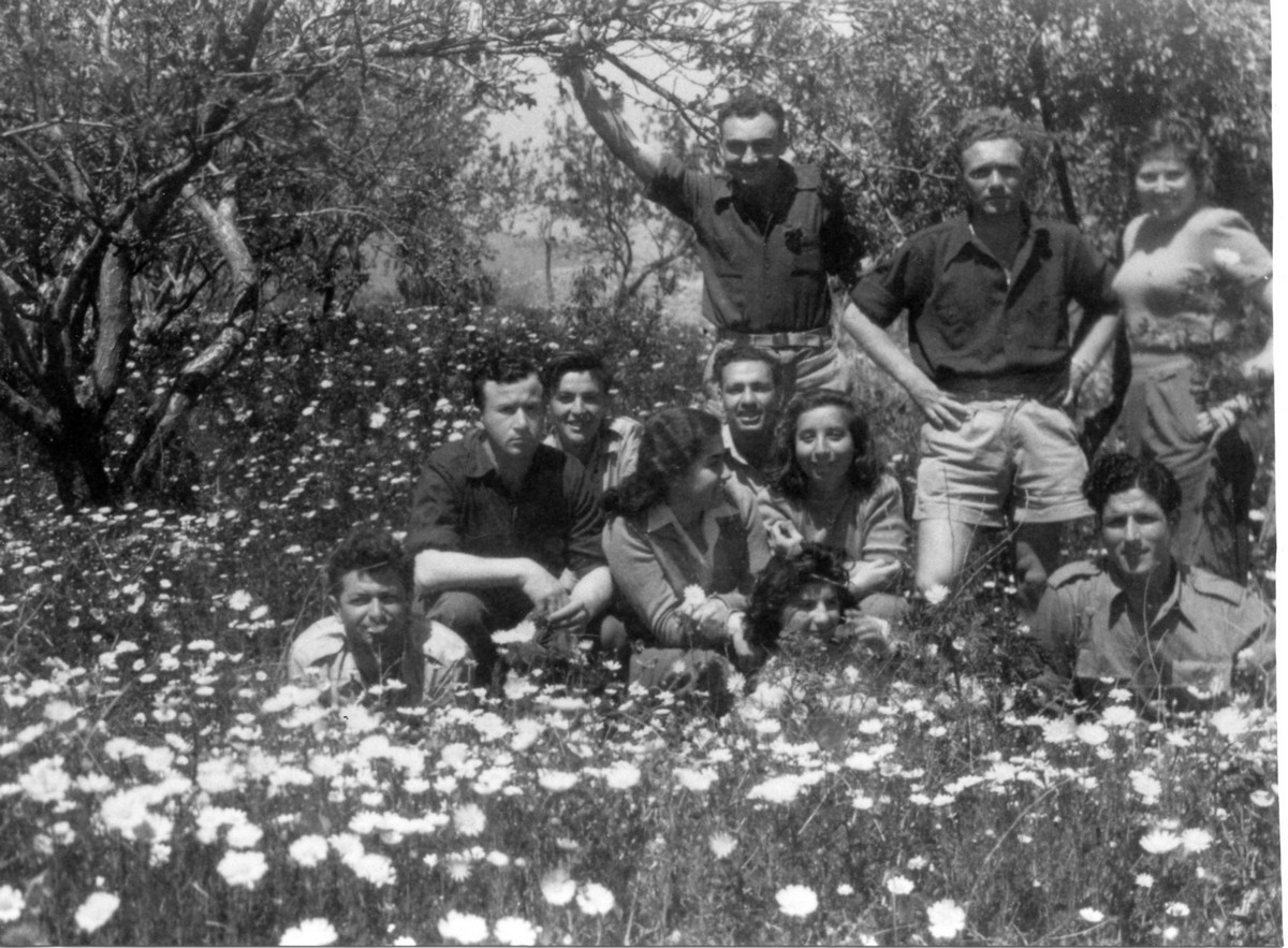אביב בשדות