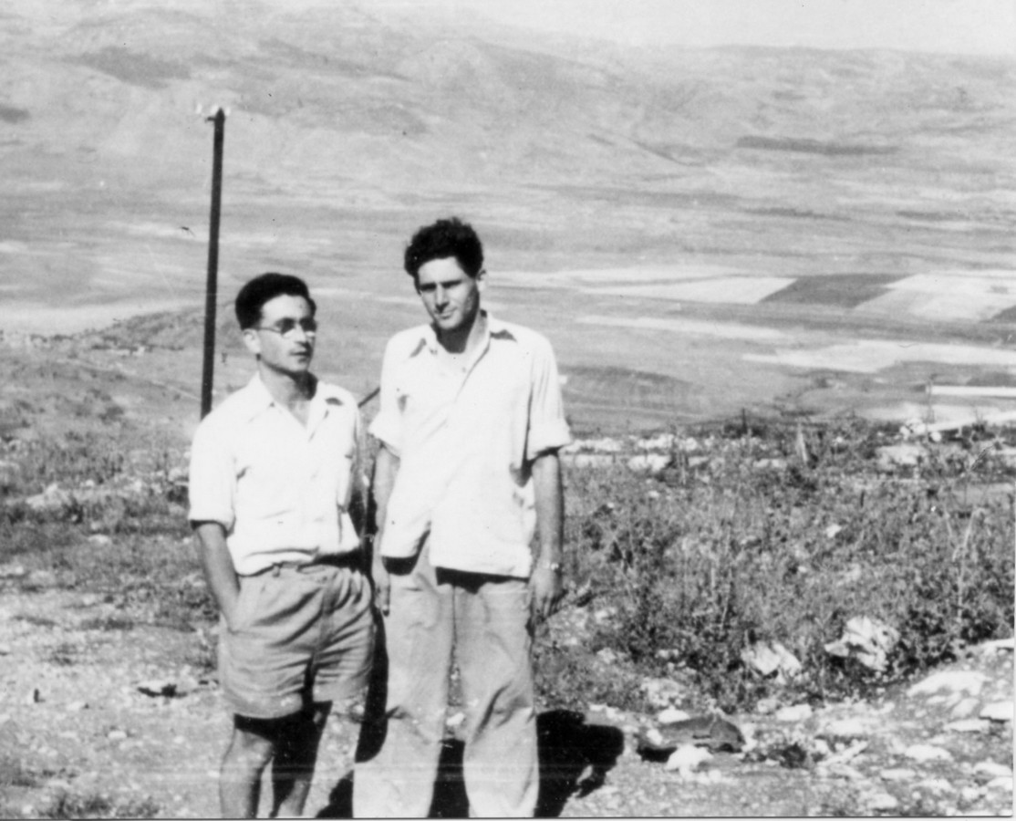 הכשרת הנוער-העובד דפנה 1948 - 1945