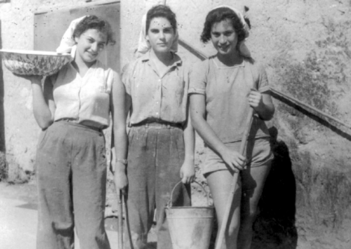 בקבוצת " אבוקה" בעמק בית שאן-הבנות