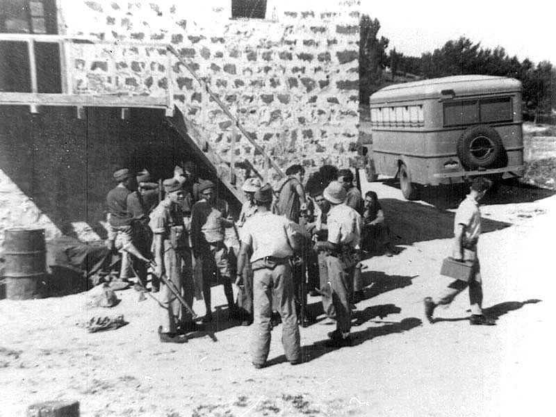 יציאה לליווי שיירות