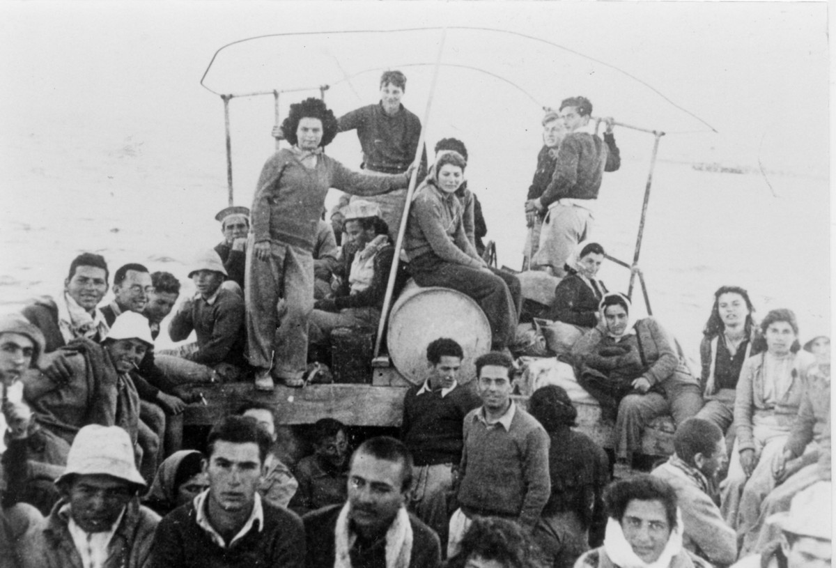 הכשרת חפצי-בה 1944-45- המסעות