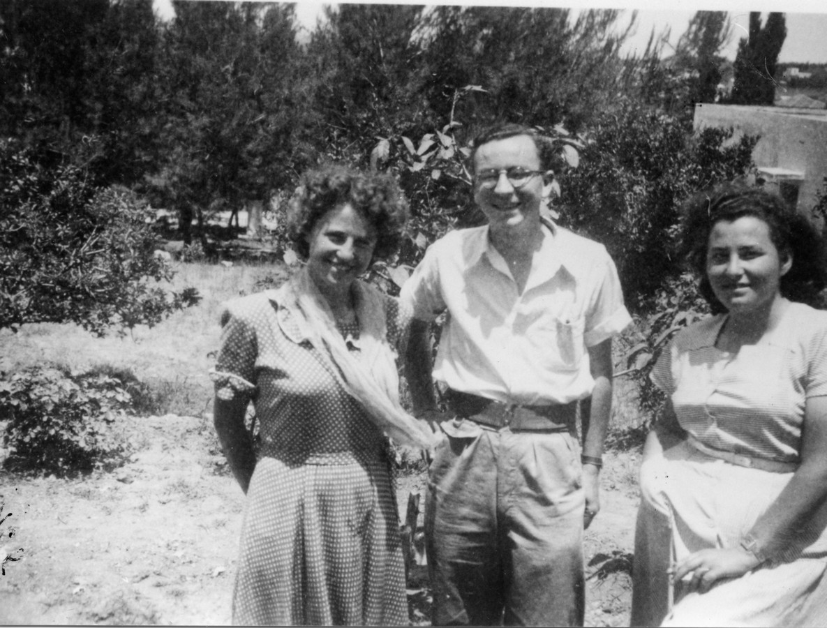 מפגשים חברתיים וטיולים  של חברי ההכשרה לאחר תום מלחמת העצמאות(1949)