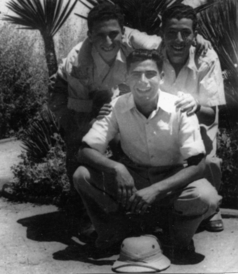 בכלא ובשבי