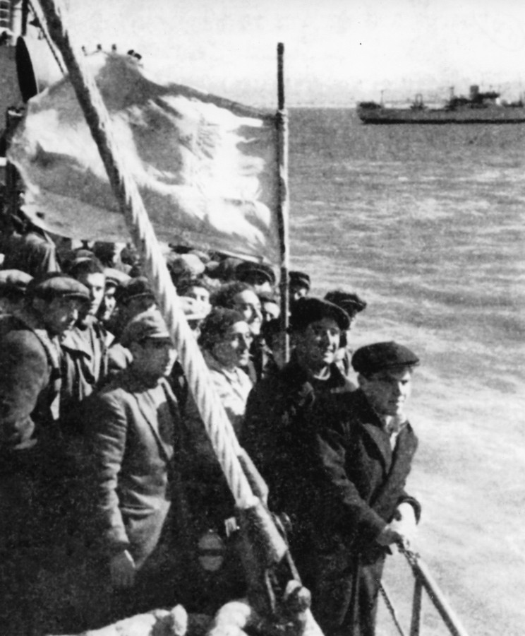 15 למאי 1948 הכריז דוד בן - גוריון על הקמת מדינת ישראל
