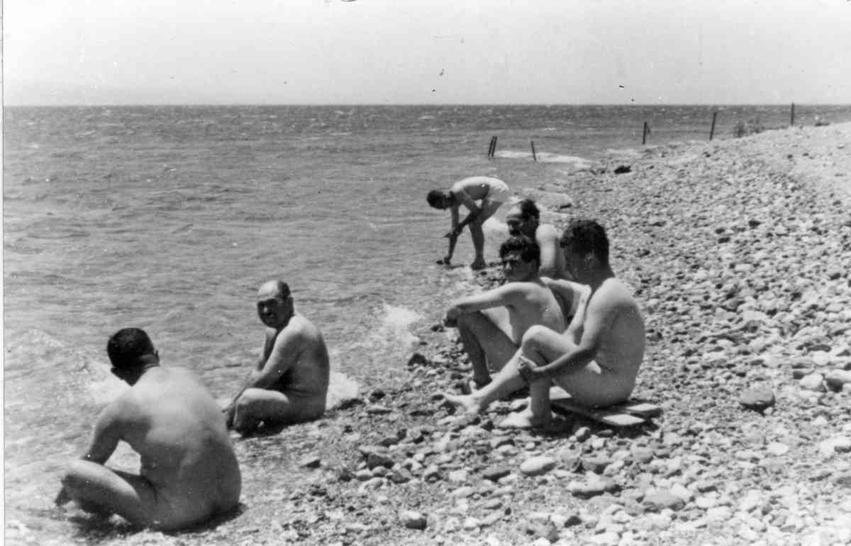 חוף הים באום רש רש