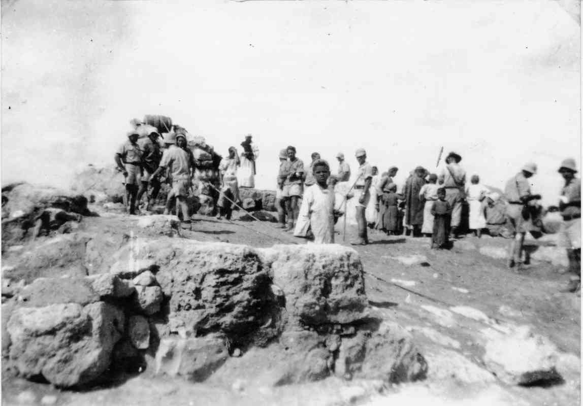 בכפר מנחם, אימונים וסיורים