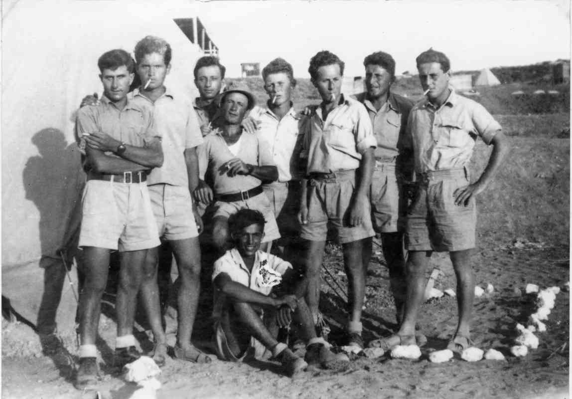 בכפר מנחם, אימונים וסיורים