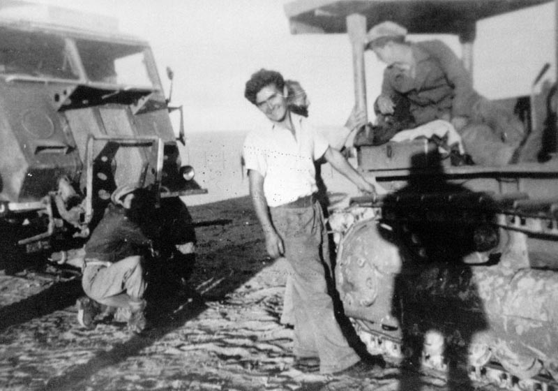 העליה לרמת הנגב -נובמבר 1947, מאיר ארזי במרכז   תמונה