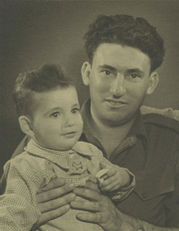 רחביה ברמן עם בנו עופר תמונה