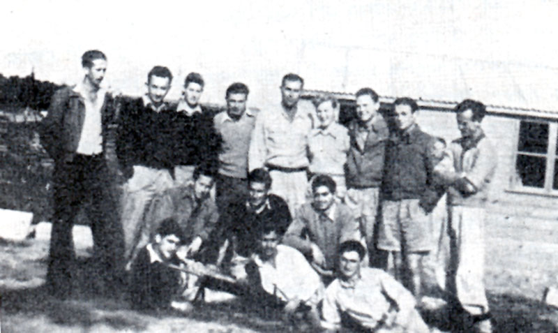 בימי חולדה, יוסף המרכזי בין העומדים תמונה
