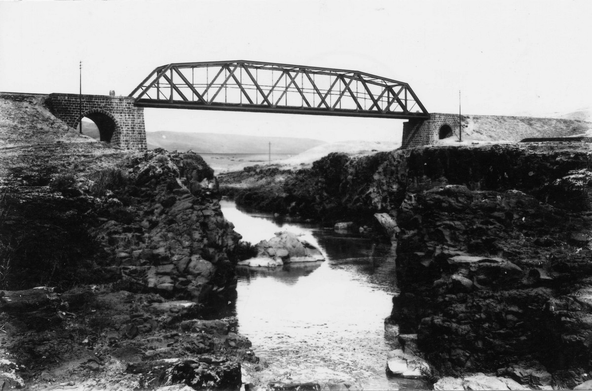 גשר אל-חמה מעל נהר הירמוך Image